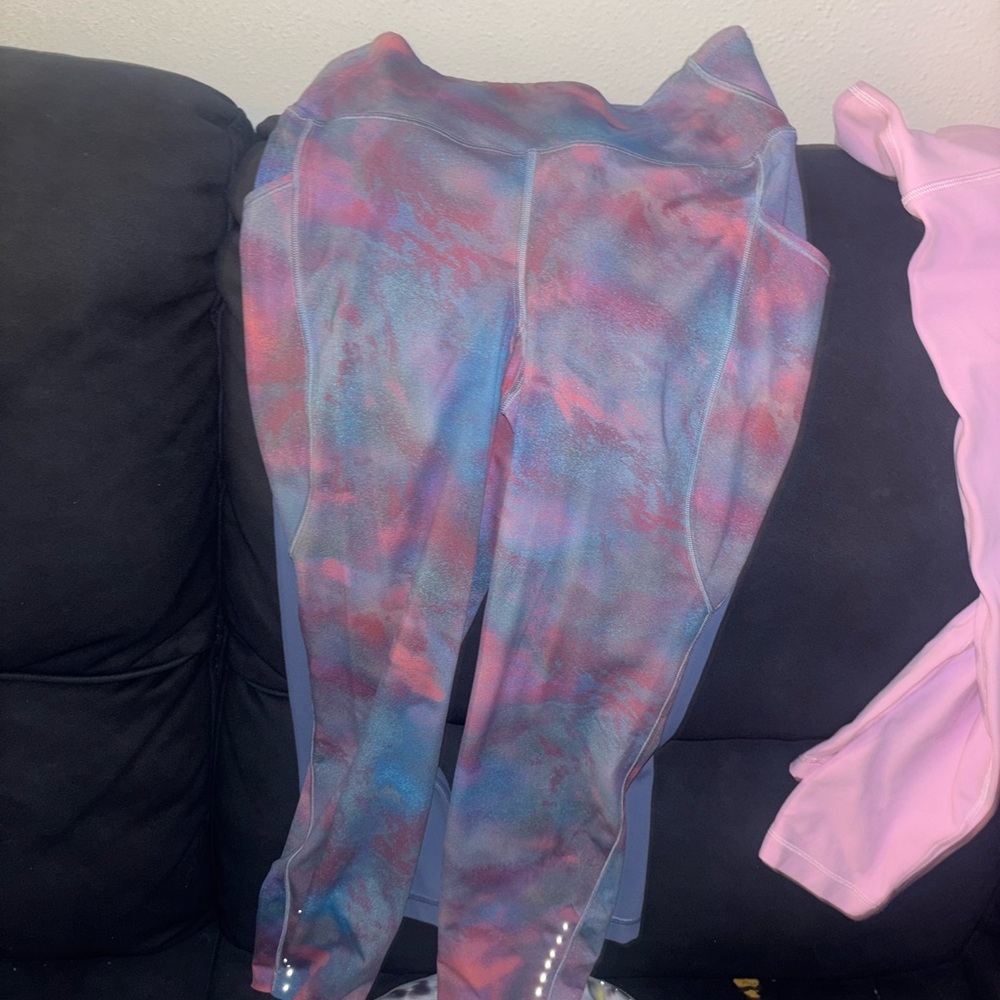 Lululemon Athletica Blue and Pink Tie-Dye Leggings